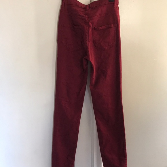 Joey Skinny Jeans in color burgundy. - Picture 3 of 3